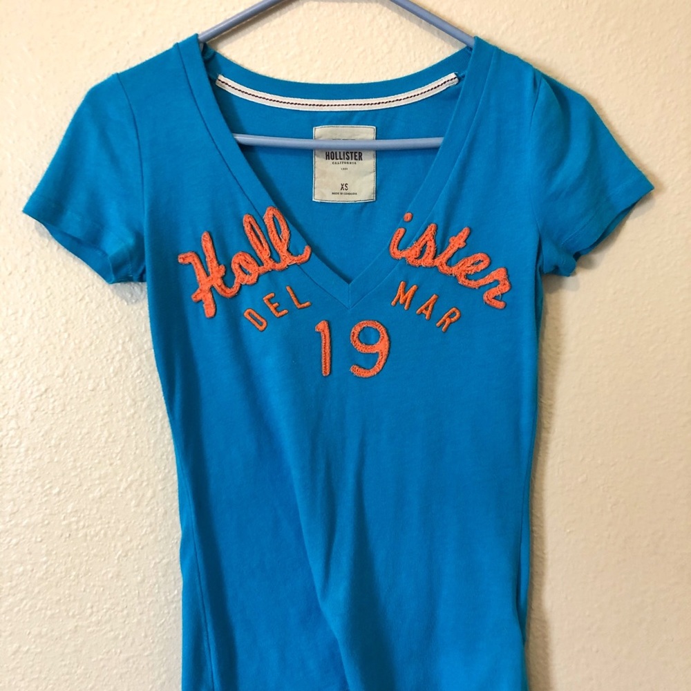 Hollister top